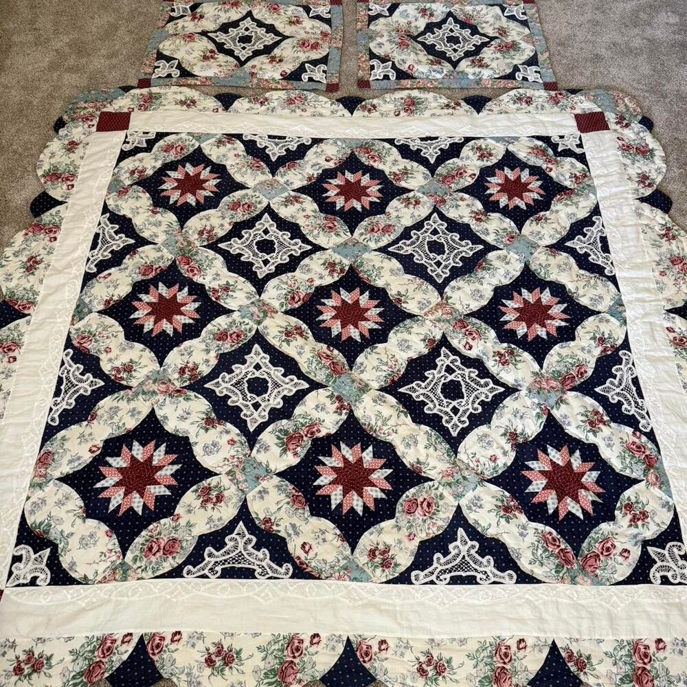 Vintage Cottage Floral Patchwork Quilt Set Scalloped Edge Star Shams Queen/ full